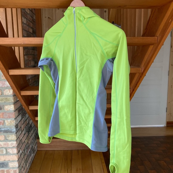 MEC zip-up sweater with hood - Picture 2 of 14